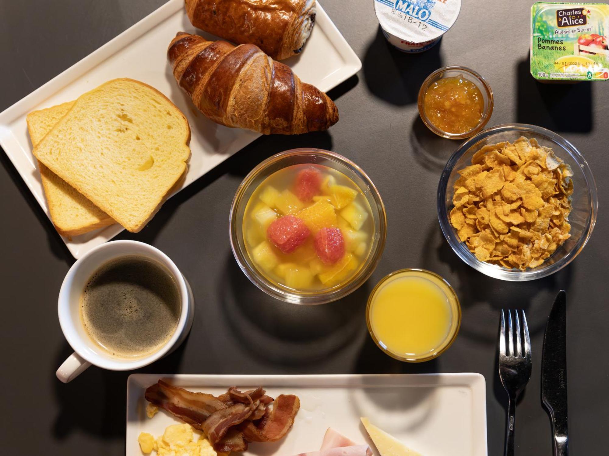 B&B Hotel Orleans Nord サラン エクステリア 写真